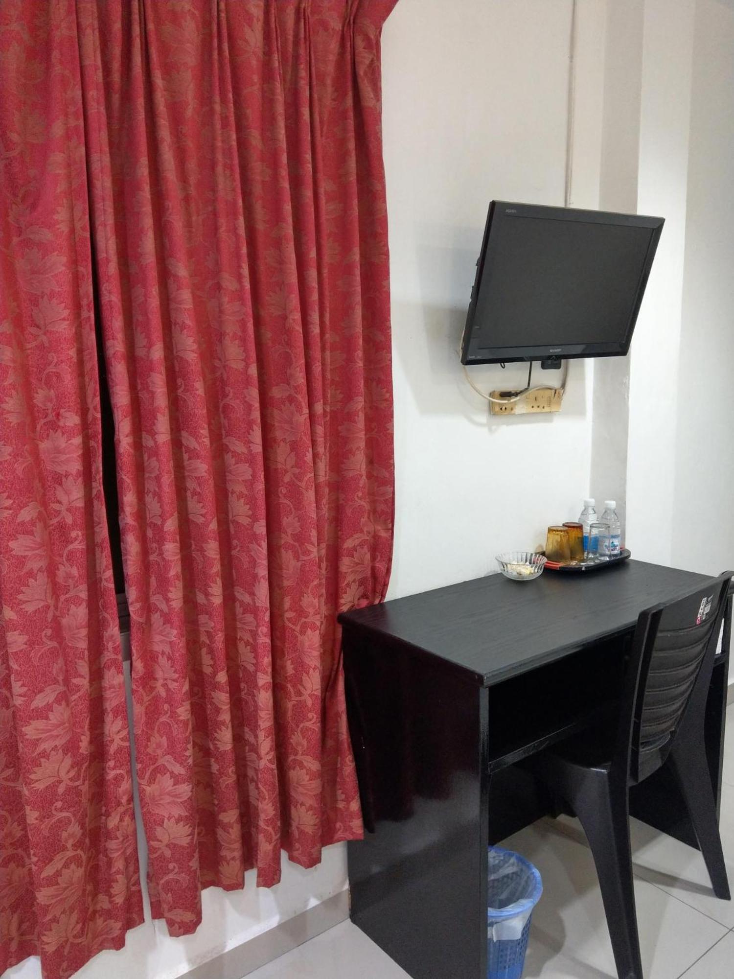 Ene Sri Cemerlang Kota Bharu Quarto foto